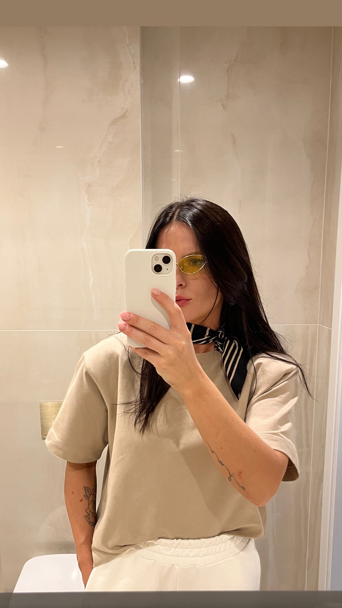 Marškinėliai Smėlio spalvos