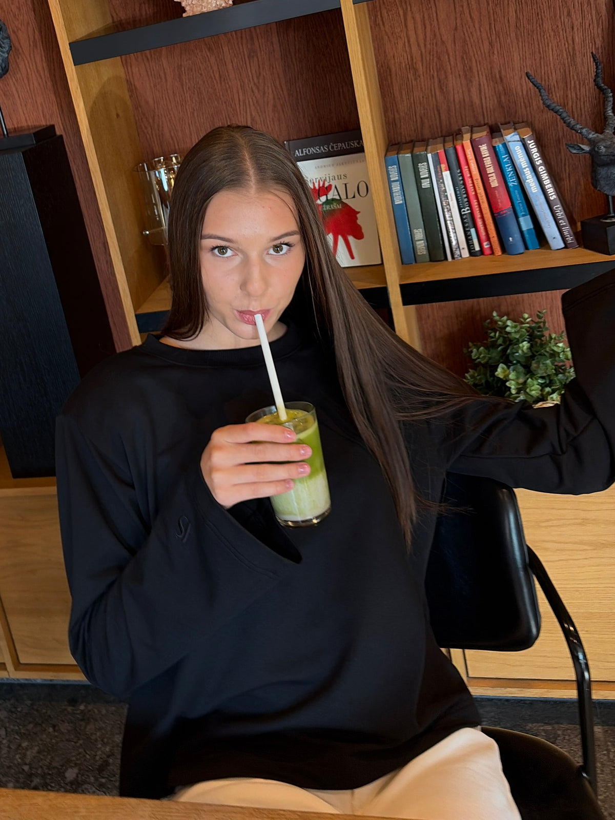 Marškinėliai Long sleeve Juoda