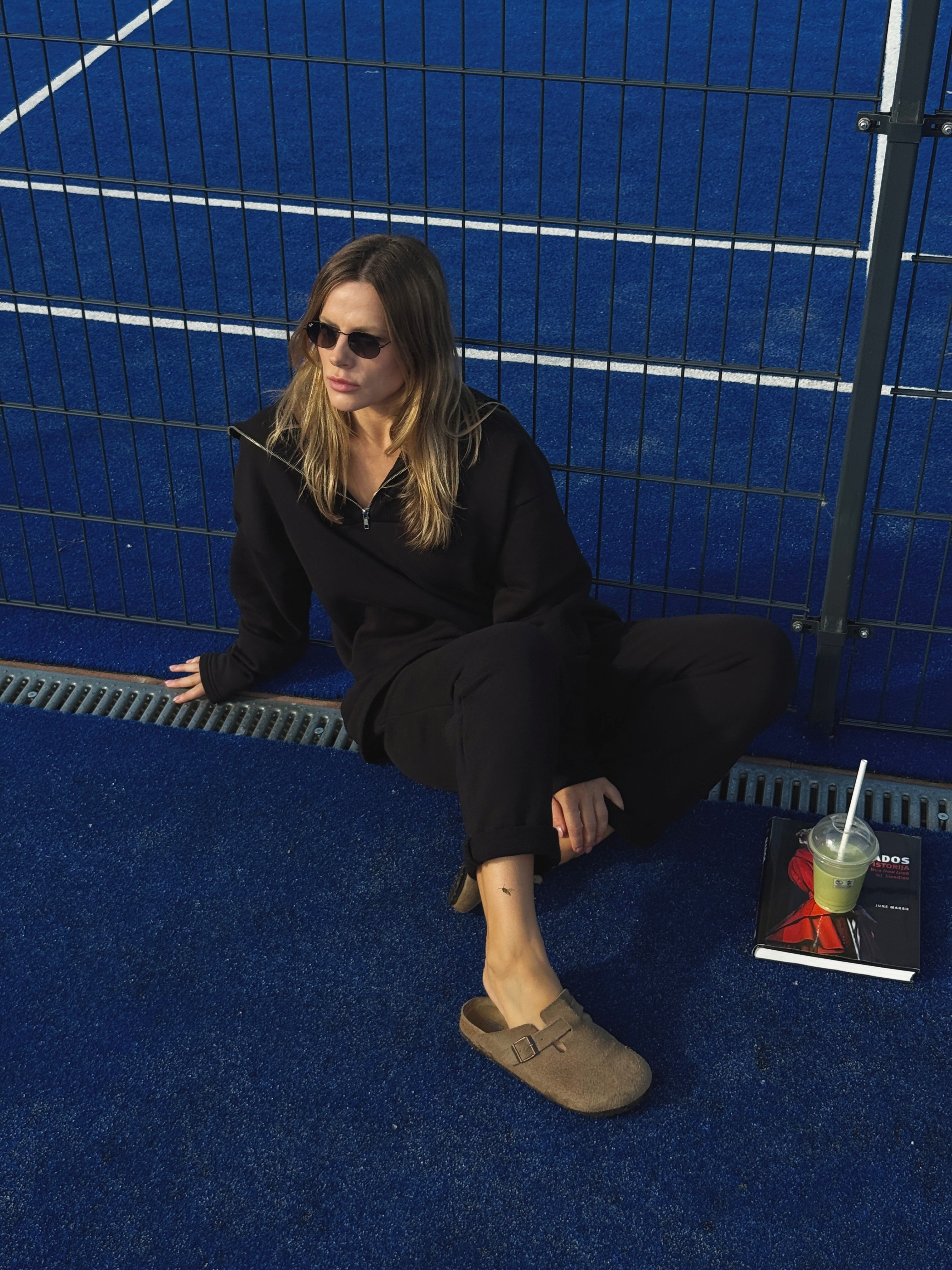 Laisvalaikio kostiumėlis Juoda